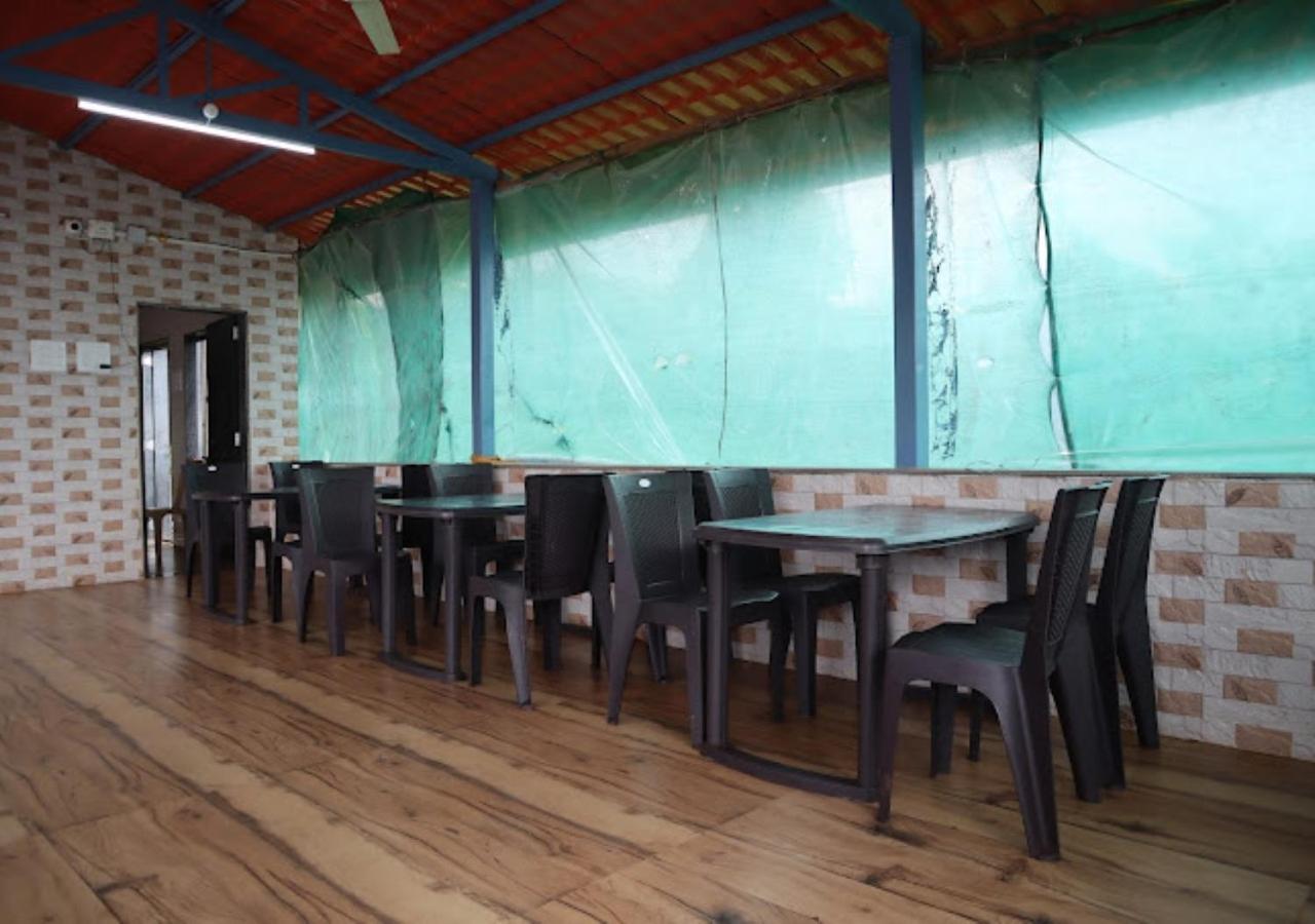 Sea King Beach Resort Ganpatipule Kültér fotó