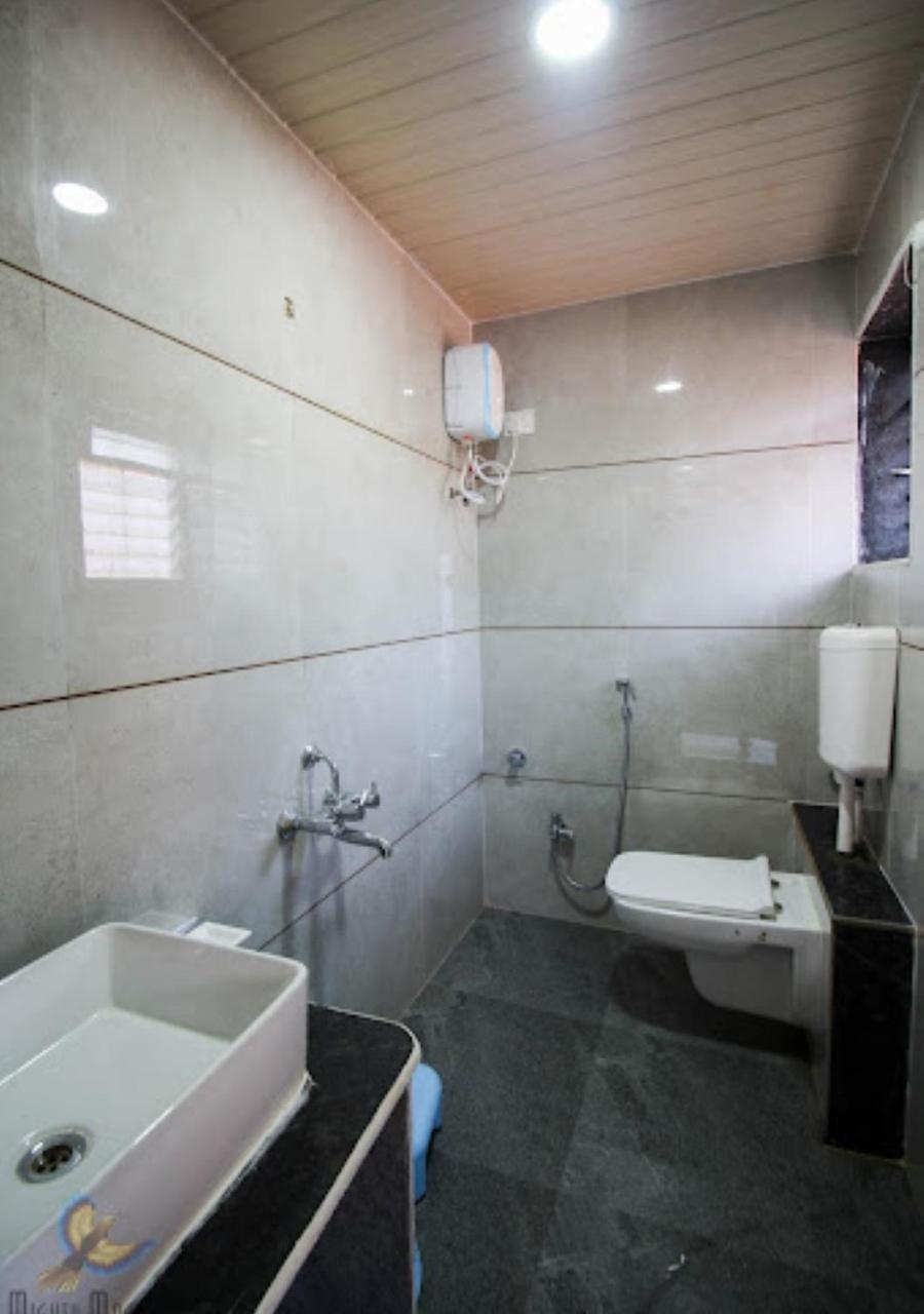 Sea King Beach Resort Ganpatipule Kültér fotó