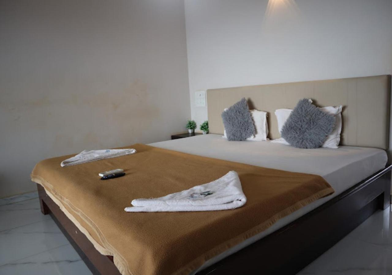 Sea King Beach Resort Ganpatipule Kültér fotó