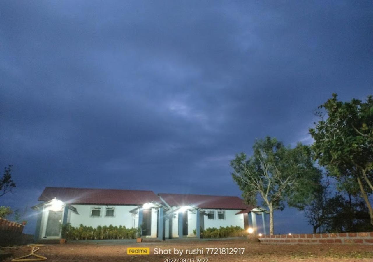 Sea King Beach Resort Ganpatipule Kültér fotó